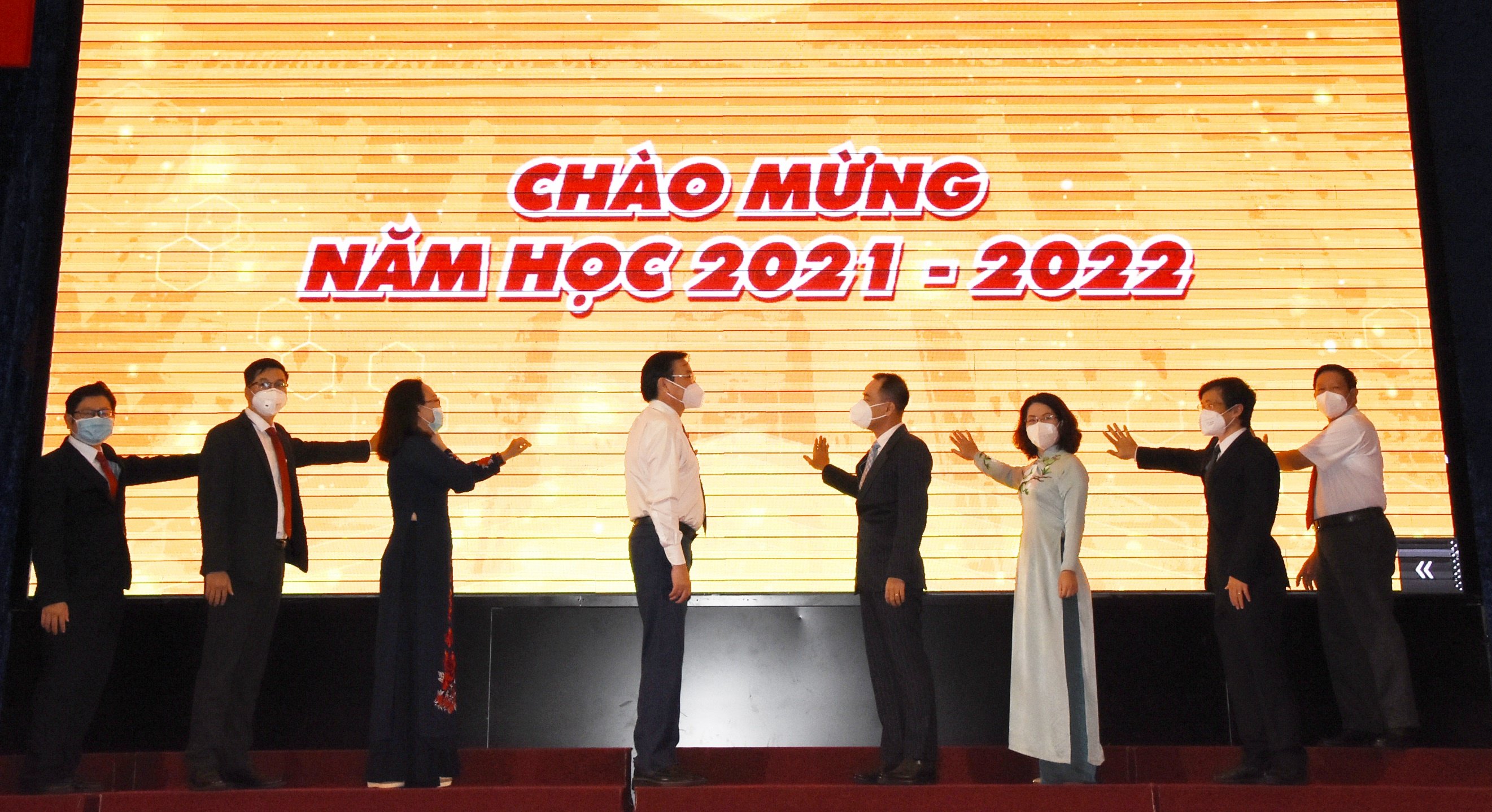 LỄ KHAI GIẢNG NĂM HỌC 2021-2022 - KỶ NIỆM 45 NĂM TRƯỜNG ĐẠI HỌC SƯ PHẠM THÀNH PHỐ HỒ CHÍ MINH